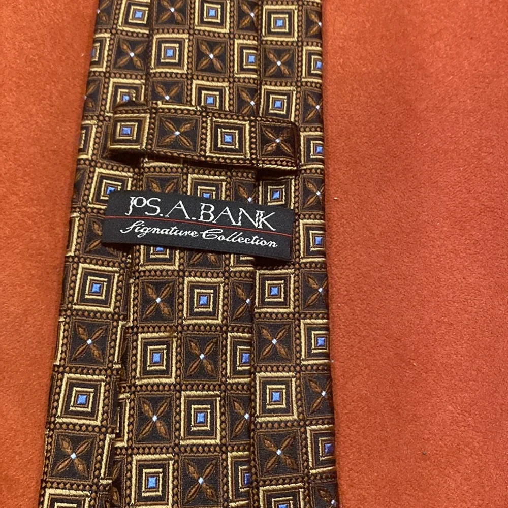 JoS.A.  Bank NWOT hand made brown and tan silk tie